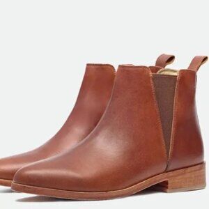 Nisolo Classic Chelsea Boot in Brandy Size 8